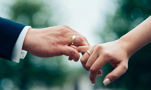 5 Meaningful New Traditions to Start as a Couple to Strengthen Your Bond